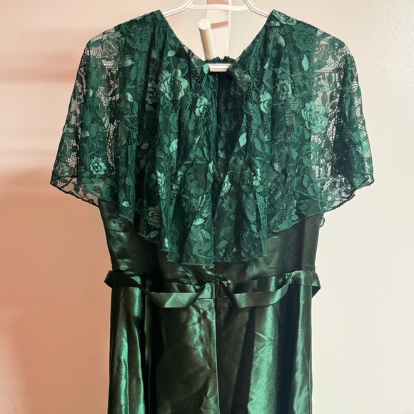 Long gown - Picture 5 of 5